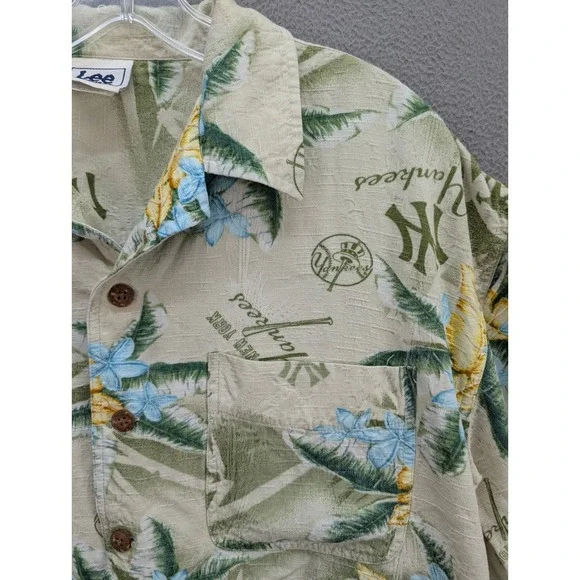 Vintage Lee Sport New York Yankees Hawaiian Shirt Men's Size L Floral Tropical - Picture 5 of 9